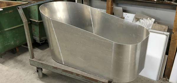 Stainless mixing tub for biopharacueticals